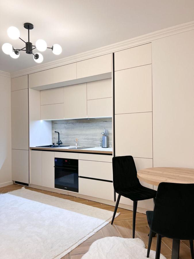 Renthouse Apartments Neoclassic Кишинів Екстер'єр фото