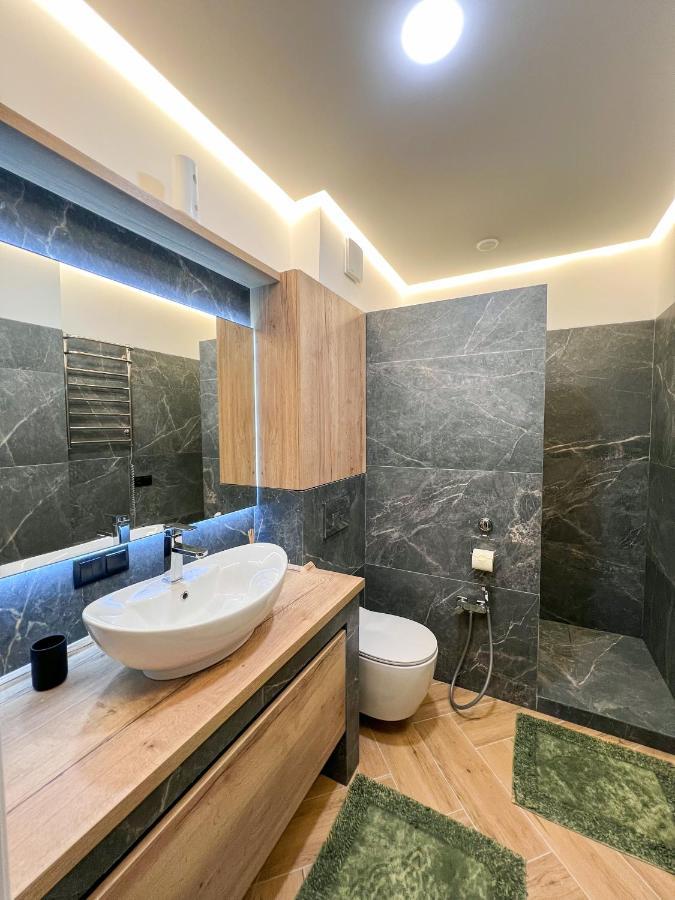 Renthouse Apartments Neoclassic Кишинів Екстер'єр фото